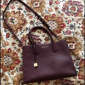 Michael Kors pebble bag burgundy